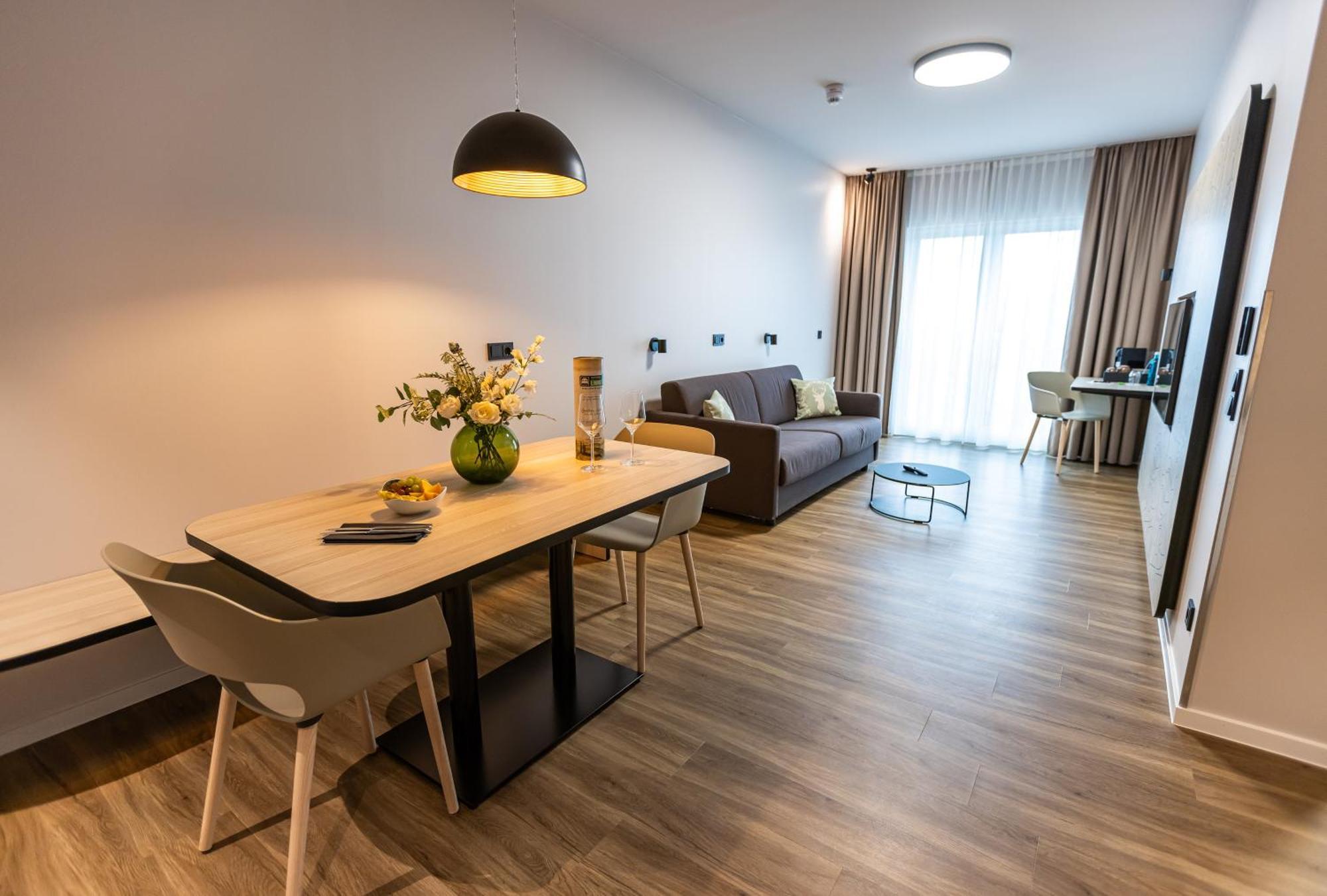 Platzhirsch Living Otel Kelsterbach Dış mekan fotoğraf
